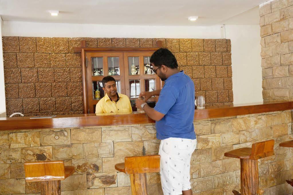 Zand Negombo Ettukala Esterno foto