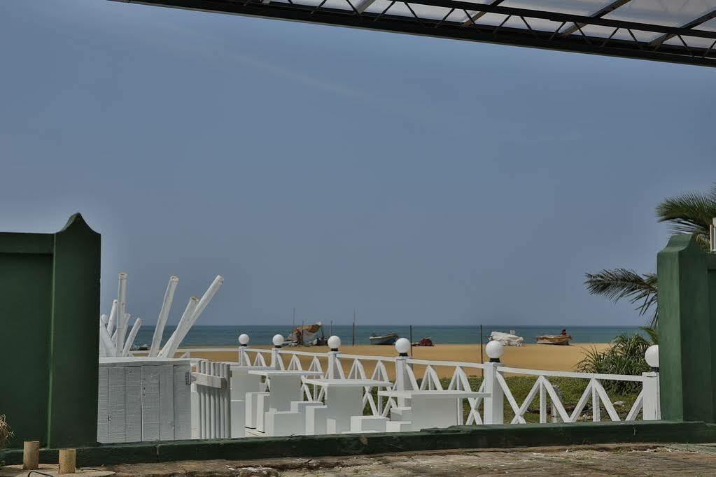 Zand Negombo Ettukala Esterno foto